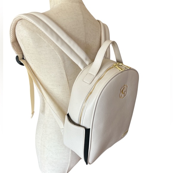 HATHWAY STEWART Elegant Golf & Leisure Backpack Neutral Cream Gold Hardware NWOT - Picture 3 of 11